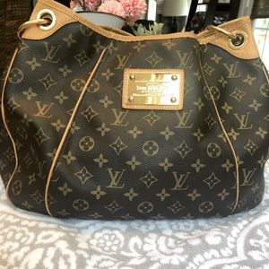 Louis Vuitton Galliera